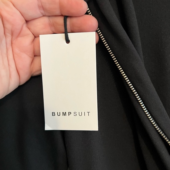 #265 NWT Bumpsuit  Maternity Turtleneck Top short sleeve romper medium - Picture 6 of 7